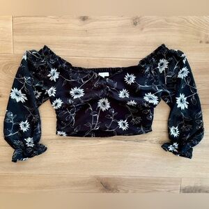Leith Floral Black Crop Top Size M